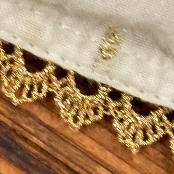 Oshkosh Genuine Kids Flowy Blouse White Sparkly Gold Accent Ruffle Sleeve Size 2 - Picture 6 of 11
